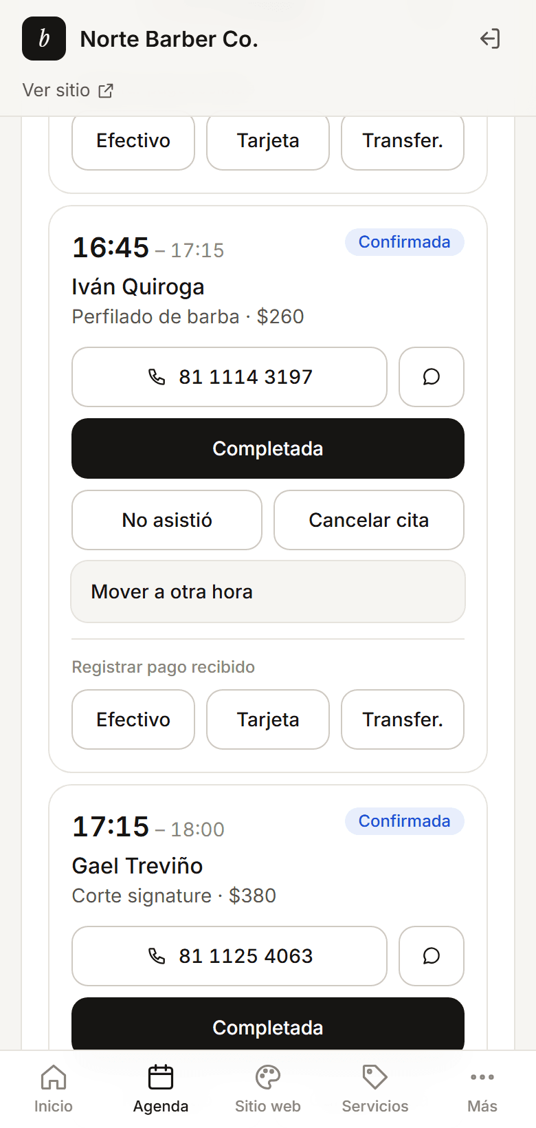 Agenda del día de un barbero en el celular